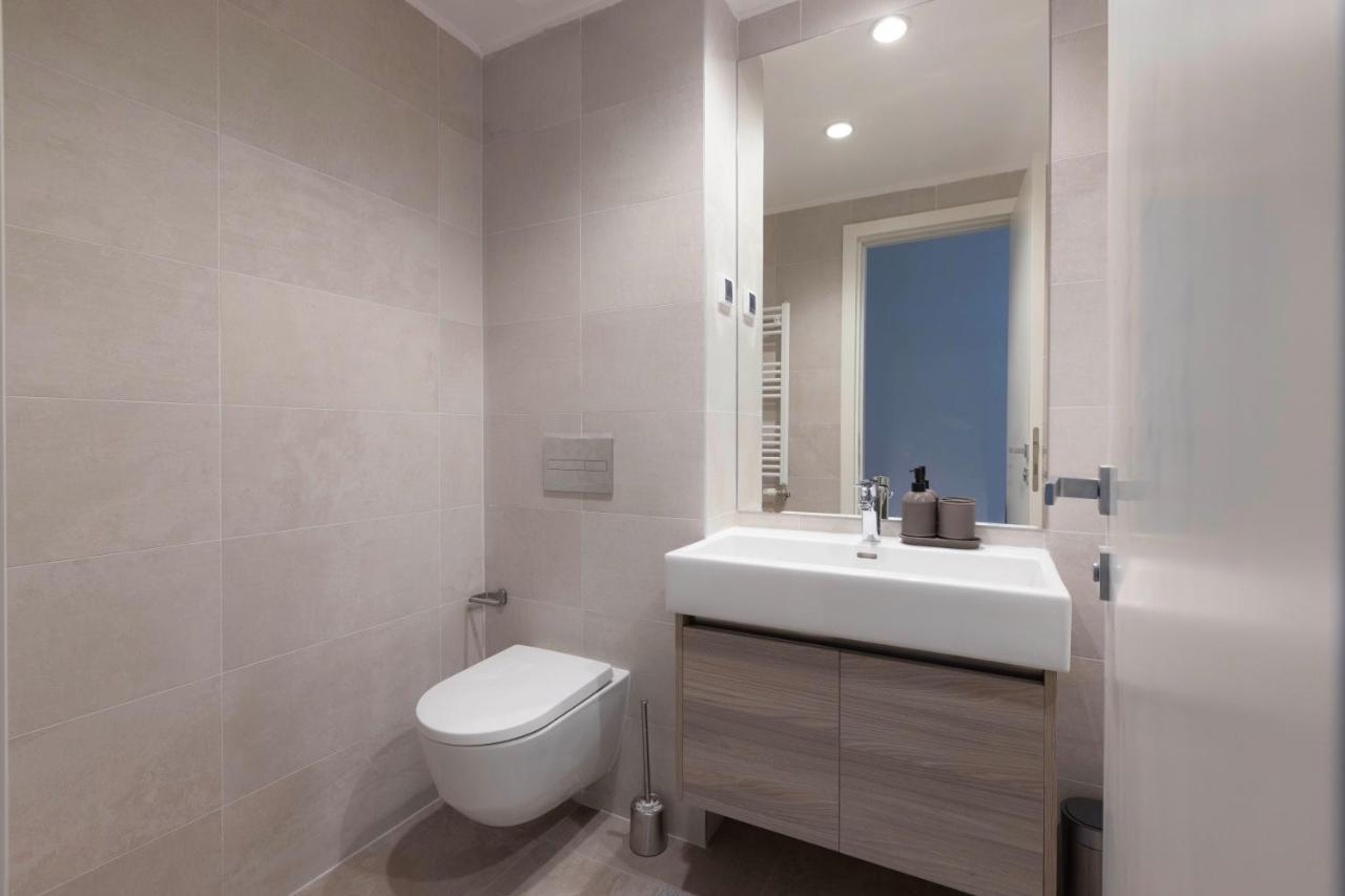 Apartment Huge 3 Bedroom With River View Belgrade