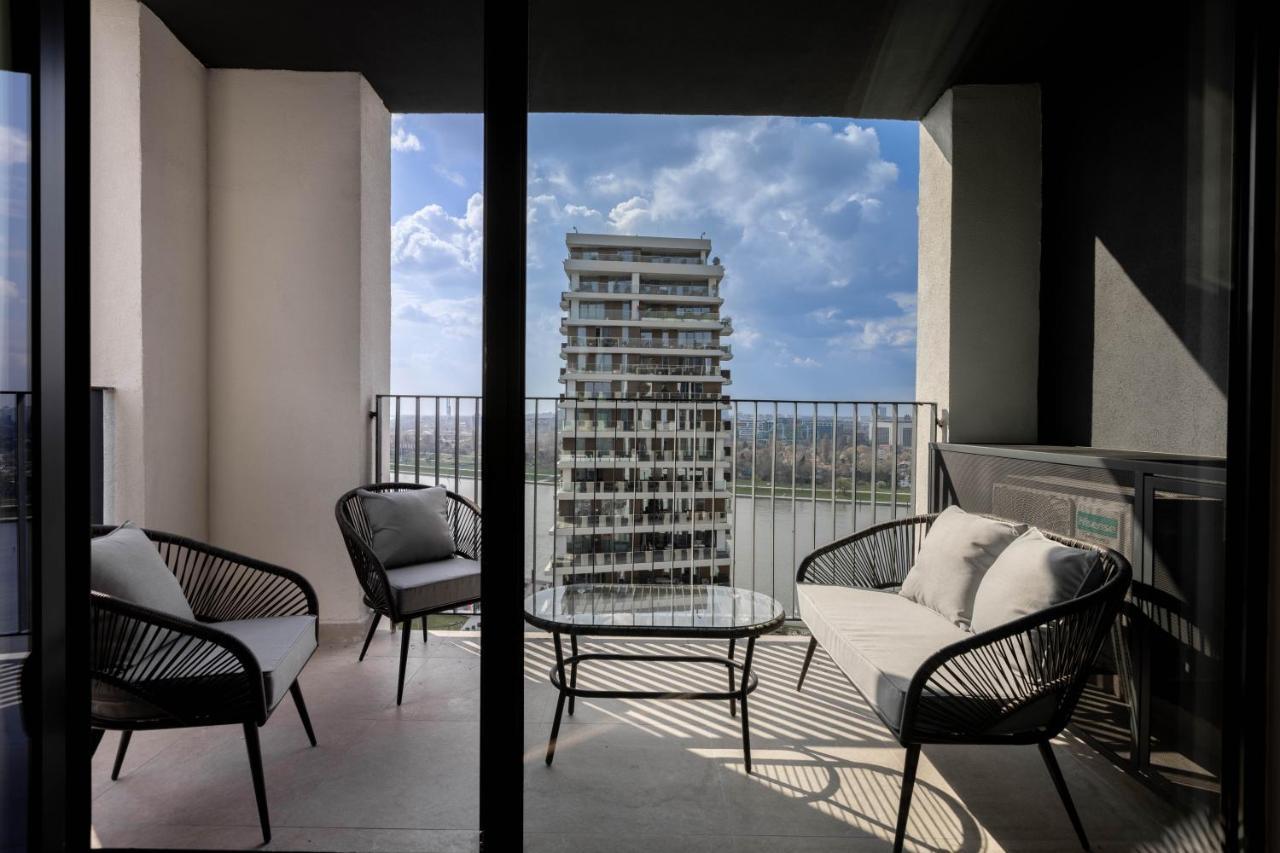 Apartment Huge 3 Bedroom With River View *